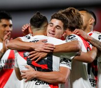 Todo River festeja el éxito ante Liga de Quito.