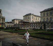 El frente desolado de un hospital en París. (Fuente: AFP) (Fuente: AFP) (Fuente: AFP)