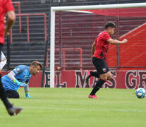 Palacios marca el primer gol de Newell&amp;#39;s ante Colón (Fuente: Prensa NOB) (Fuente: Prensa NOB) (Fuente: Prensa NOB)