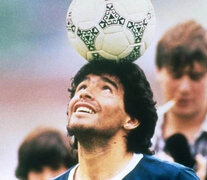 Diego Maradona, amigo de la pelota.