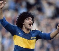 Diego Maradona con la camiseta de Boca del 81.