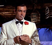 En &amp;quot;Dedos de oro&amp;quot; (1964), como el comandante James Bond.