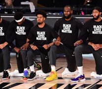 LeBron James, en el medio, apuntaló la campaña &amp;quot;Más que un voto&amp;quot; contra Trump. (Fuente: AFP) (Fuente: AFP) (Fuente: AFP)