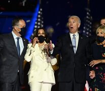 El marido de Kamala Harris, Harris, Joseph Biden y su esposa festejan en Wilmington. (Fuente: AFP) (Fuente: AFP) (Fuente: AFP)