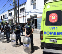 La comisaría 3ª de Transradio, en Camino de Cintura 6080 y al lado el cuartel de Bomberos.  (Fuente: Télam) (Fuente: Télam) (Fuente: Télam)