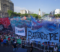 Miles de militantes se agolparon frente al Congreso de la Nación. (Fuente: Kala Moreno Parra) (Fuente: Kala Moreno Parra) (Fuente: Kala Moreno Parra)