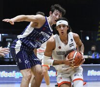 Bahía Basket le ganó a Peñarol con un jugador que era contacto estrecho de un compañero contagiado. (Fuente: La Liga Nacional) (Fuente: La Liga Nacional) (Fuente: La Liga Nacional)