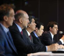 Los gobernadores discuten el nuevo Consenso Fiscal en el Ministerio del Interior.