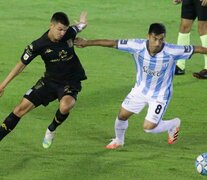 El partido no tuvo un buen nivel en Tucumán.