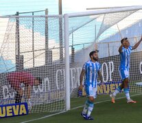 Los jugadores de Racing celebran un nuevo festejo. (Fuente: Fotobaires) (Fuente: Fotobaires) (Fuente: Fotobaires)