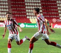 González grita con el alma el 2-0 para el Tatengue. (Fuente: Prensa Unión) (Fuente: Prensa Unión) (Fuente: Prensa Unión)