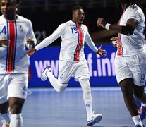 Los jugadores de Cabo Verde celebraron en el debut, pese a la derrota con Hungría. (Fuente: EFE) (Fuente: EFE) (Fuente: EFE)