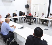 De la reunión participaron dirigentes, policías y funcionarios de Seguridad.