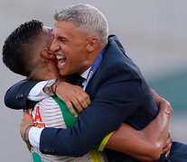 Hernán Crespo logró su primer título como entrenador. (Fuente: EFE) (Fuente: EFE) (Fuente: EFE)