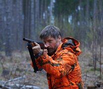 En &amp;quot;The Silencing&amp;quot;, Coster-Waldau interpreta a un cazador atormentado.