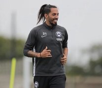 Schelotto, del Brighton y con un pie en Avellaneda. (Fuente: Prensa Racing) (Fuente: Prensa Racing) (Fuente: Prensa Racing)