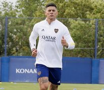 Rojo fue presentado al mediodía y practicó a la tarde, cuando sintió la molestia. (Fuente: Foto Prensa Boca) (Fuente: Foto Prensa Boca) (Fuente: Foto Prensa Boca)