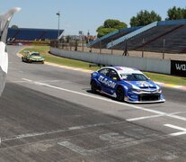 Agustín Canapino, ganador en el autódromo Oscar y Juan Gálvez. (Fuente: NA) (Fuente: NA) (Fuente: NA)