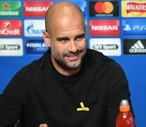 Guardiola, con el lazo amarillo, en apoyo a los presos políticos catalanes. (Fuente: AFP) (Fuente: AFP) (Fuente: AFP)