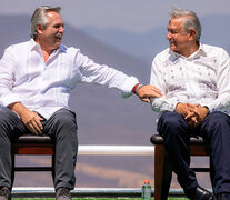 Fernández junto a López Obrador durante el acto en el estado de Guerrero.  (Fuente: AFP) (Fuente: AFP) (Fuente: AFP)