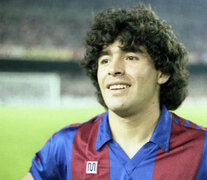 Diego Maradona, en su paso por el Barcelona entre 1982 y 1984. (Fuente: FC Barcelona) (Fuente: FC Barcelona) (Fuente: FC Barcelona)