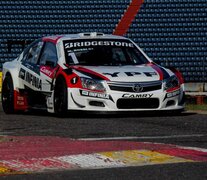 Matías Rossi festejó dos títulos en 14 días: primero el Super TC2000 y luego el Top Race Series. (Fuente: Prensa Toyota) (Fuente: Prensa Toyota) (Fuente: Prensa Toyota)