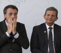 El excapitán Jair Bolsonaro junto al general Joaquim Silva e Luna. (Fuente: AFP) (Fuente: AFP) (Fuente: AFP)