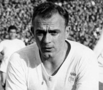 Alfredo Di Stéfano, con la casaca del Real Madrid.