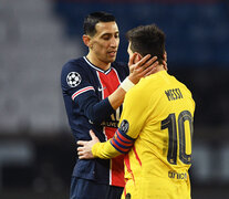 Messi se saluda con Di María al final del partido en París. (Fuente: AFP) (Fuente: AFP) (Fuente: AFP)