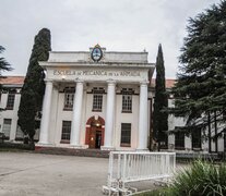 La hija de María del Carmen Moyano y Carlos Simón Poblete nació en junio de 1977 en la ESMA.