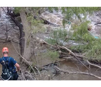 Bomberos y otras autoridades habían desaconsejado la navegabilidad del río.