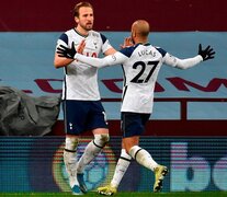 Kane festeja su gol con el brasileño Moura. Ganó Tottenham. (Fuente: EFE) (Fuente: EFE) (Fuente: EFE)