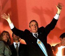 Néstor Kirchner el día de su asunción presidencial.  (Fuente: Daniel Jayo) (Fuente: Daniel Jayo) (Fuente: Daniel Jayo)