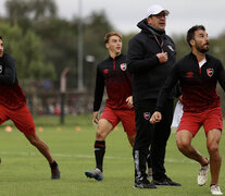 Newell&amp;#39;s saldrá a jugar en Tucumán con un sólo cambio entre los once titulares. (Fuente: PRENSA CANOB) (Fuente: PRENSA CANOB) (Fuente: PRENSA CANOB)