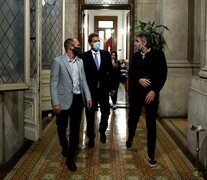 Por los pasillos del Palacio, Guzmán, Massa y Máximo Kirchner, la noche del sábado (Fuente: Prensa Diputados) (Fuente: Prensa Diputados) (Fuente: Prensa Diputados)