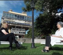 En la introducción del ciclo, María Moreno dialoga con Cristina Banegas y advierte que “hay una contraofensiva contra el amor romántico” 