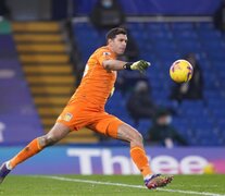 Emiliano Martínez es una de las figuras de la Premier League en el sorprendente Aston Villa. (Fuente: EFE) (Fuente: EFE) (Fuente: EFE)