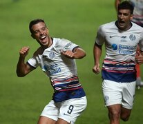 Di Santo celebra el primero para San Lorenzo. (Fuente: Fotobaires) (Fuente: Fotobaires) (Fuente: Fotobaires)