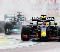 Verstappen matiene la punta ante la presión de Hamilton. (Fuente: Fórmula 1) (Fuente: Fórmula 1) (Fuente: Fórmula 1)