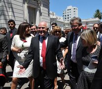 Lifschitz el día de su asunción como gobernador, llegando a Casa Gris desde la Legislatura (Fuente: Archivo Rosario/12) (Fuente: Archivo Rosario/12) (Fuente: Archivo Rosario/12)