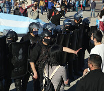 Ante la intervención policial, los manifestantes se violentaron. (Fuente: Sebastián Granata) (Fuente: Sebastián Granata) (Fuente: Sebastián Granata)