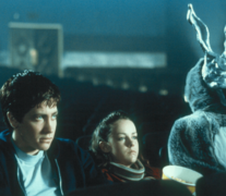 Jake Gyllenhaal, Jena Malone y el conejo en &amp;quot;Donnie Darko&amp;quot; (2001).