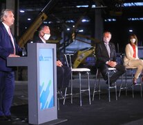 El Presidente Fernández, junto a Funes y Acevedo, en el último día de la industria