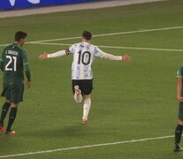Messi volverá a jugar en la cancha de River, como lo hizo ante Bolivia (Fuente: NA) (Fuente: NA) (Fuente: NA)