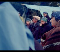 Isabel Catriman llegó hace más de veinte años al Parque Nacional los Alerces, provincia de Chubut. Hoy está siendo juzgada injustamente para evitar que permanezca allí.  (Fuente: Angel Hoyos) (Fuente: Angel Hoyos) (Fuente: Angel Hoyos)