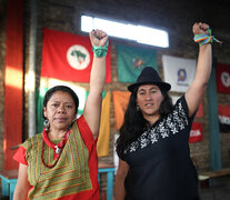 Lolita Chavez (Guatemala) y Adriana Guzmán (Bolivia) en el encuentro de Feministas de Abya Yala (Fuente: Jose Nico) (Fuente: Jose Nico) (Fuente: Jose Nico)