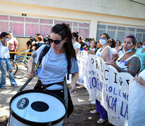 Más de 350 personas caminaron por Empalme contra las violencias machistas. 