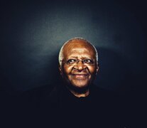 Desmond Tutu, defensor histórico de las personas LGBTIQ+.