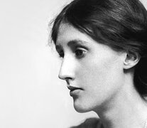 Virginia Woolf desafió los modos de hacer literatura de su época y creó un estilo personalísimo que fusionaba poesía y narrativa.