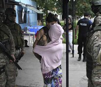 El momento de la detención de Lorena Verdún. (Fuente: Sebastián Granata) (Fuente: Sebastián Granata) (Fuente: Sebastián Granata)